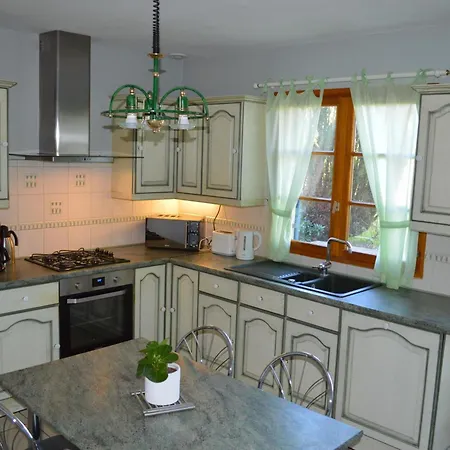 Holiday home Avec 6 Chambres, Jardin Clos, Cheminee, Proche De La Mer, Animaux Acceptes - Fr-1-376-3 Wierre-Effroy